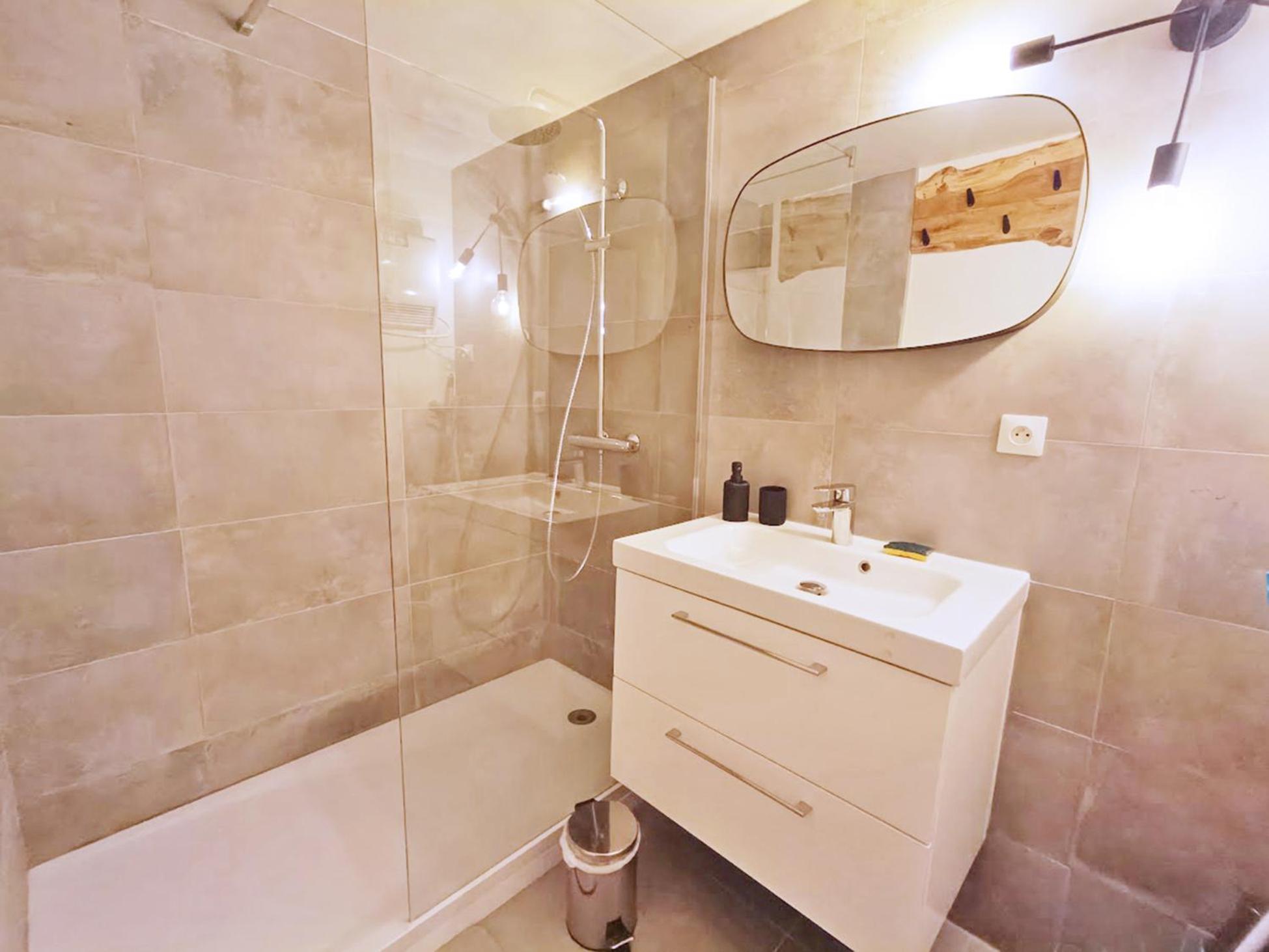 דירות Bagnères-de-Luchon Le Nid De Juliette, T3 Duplex, Parking, Cave מראה חיצוני תמונה