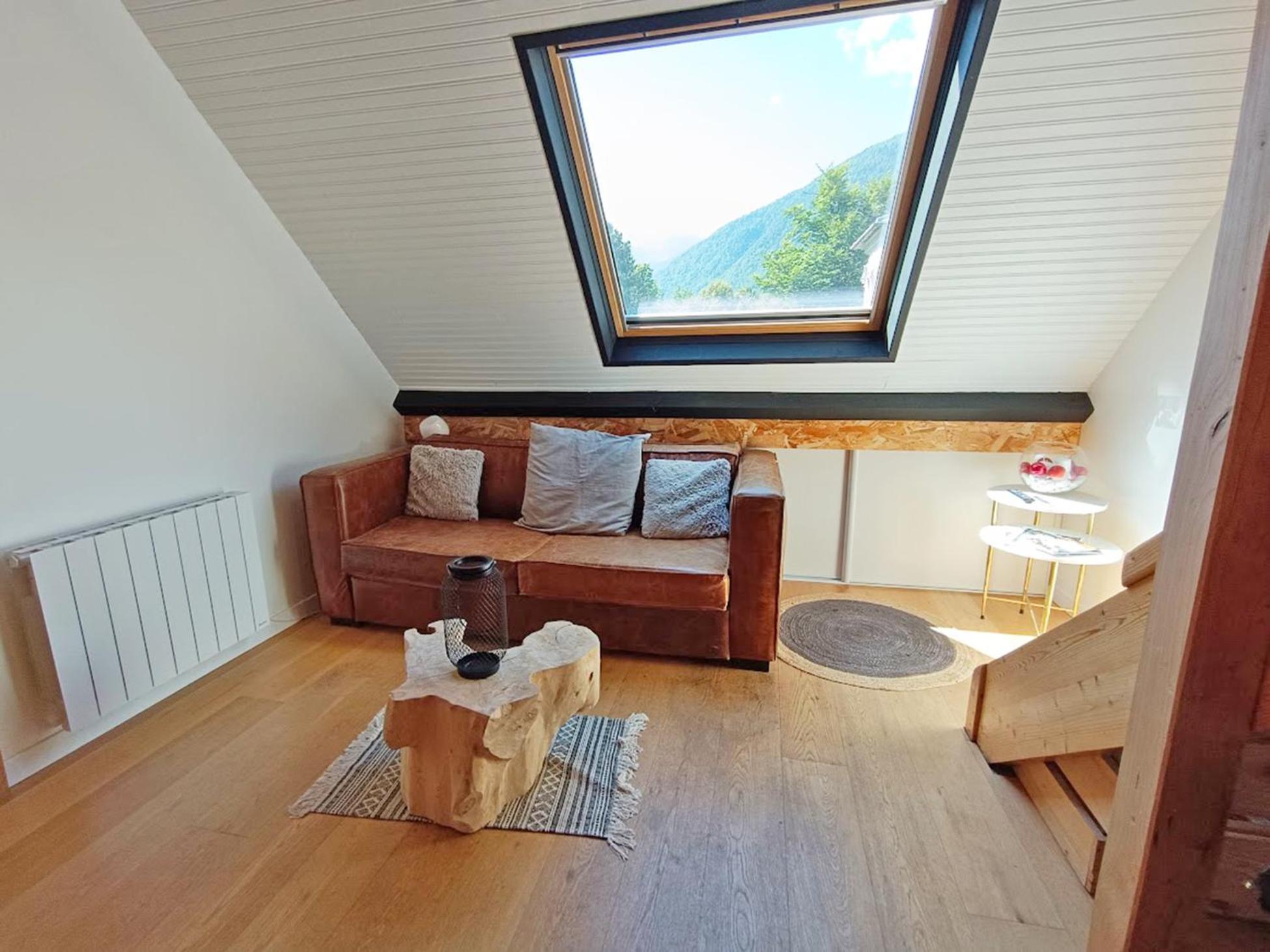 דירות Bagnères-de-Luchon Le Nid De Juliette, T3 Duplex, Parking, Cave מראה חיצוני תמונה