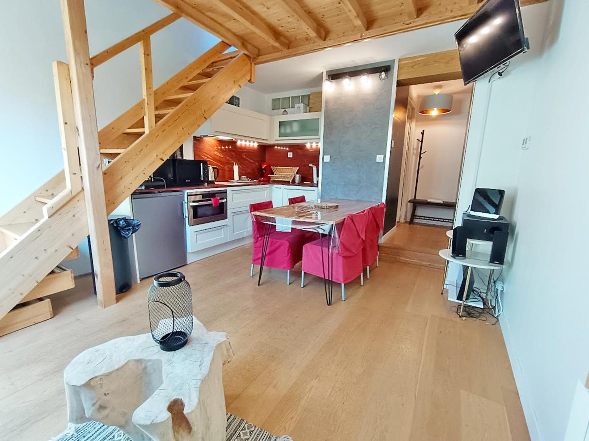 דירות Bagnères-de-Luchon Le Nid De Juliette, T3 Duplex, Parking, Cave מראה חיצוני תמונה